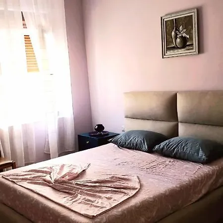 Louis Apartment *